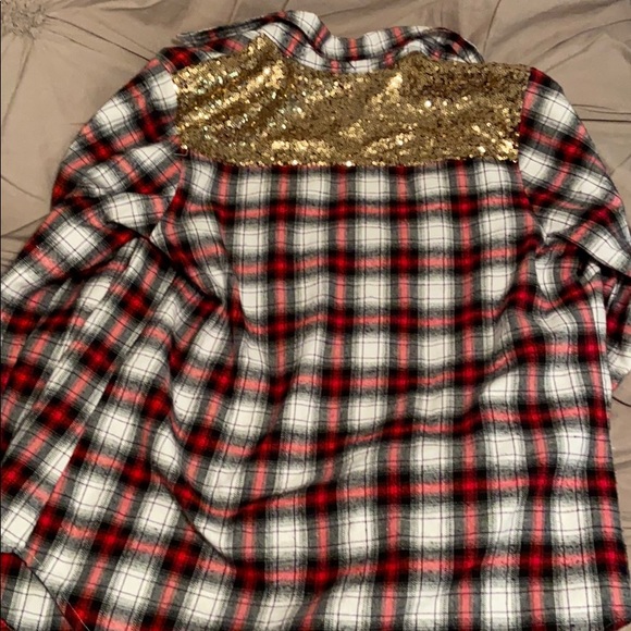Gold sequin flannel! Size M - Picture 5 of 5